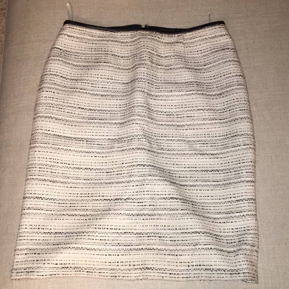 Classy Calvin Klein tweed pencil skirt